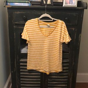 Like new mustard flutter sleeve top sz S